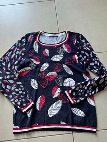 Joli pull imprimé feuilles Christine Laure taille 40-42