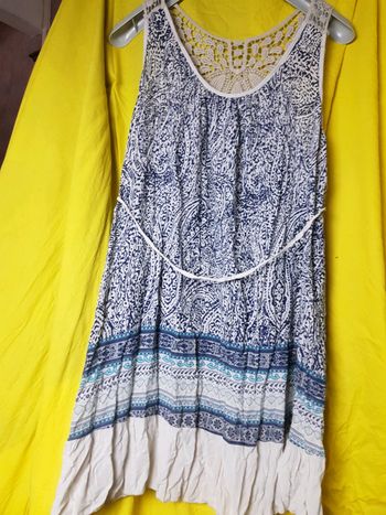 Tunique taille unique avec ceinture .