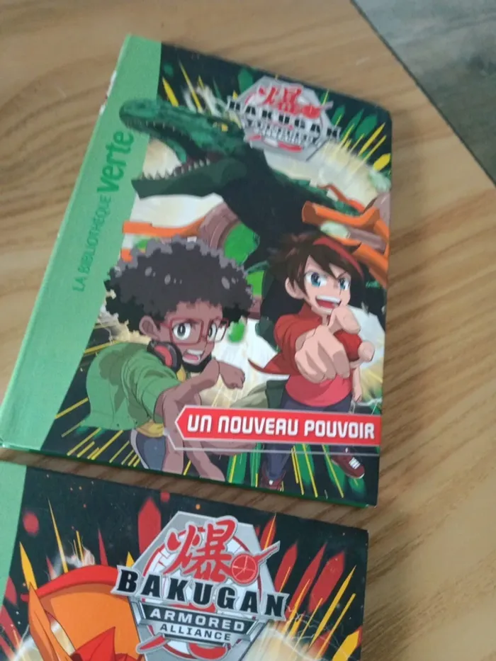 2 livres Bakugan numéro 1/2 - photo numéro 3
