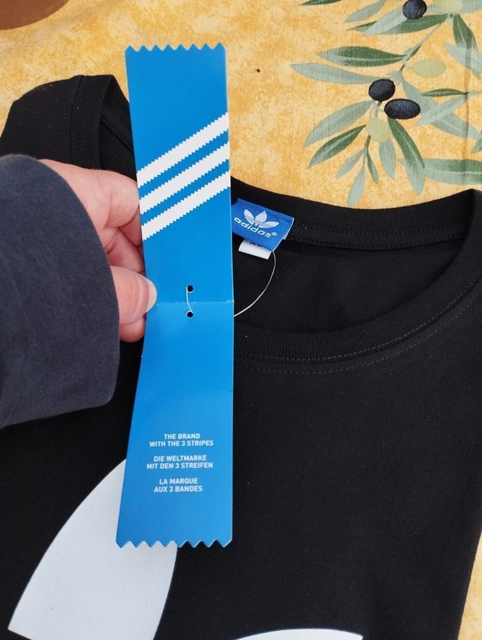 Tee-shirt Adidas unisexe neuf taille XL - photo numéro 4
