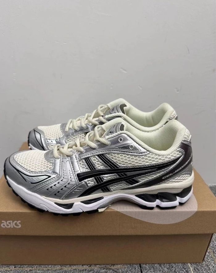 Asics Gel Kayano 14 taille 41.5 - photo numéro 5