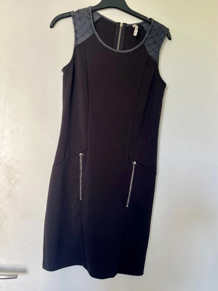 Robe T S