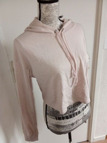 Haut capuche rose perle court type croc top taille S ou 36, mi saison été