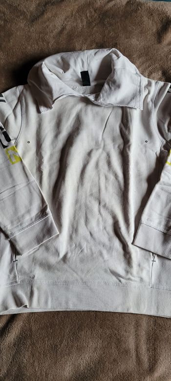 Pull pour jouer dehors