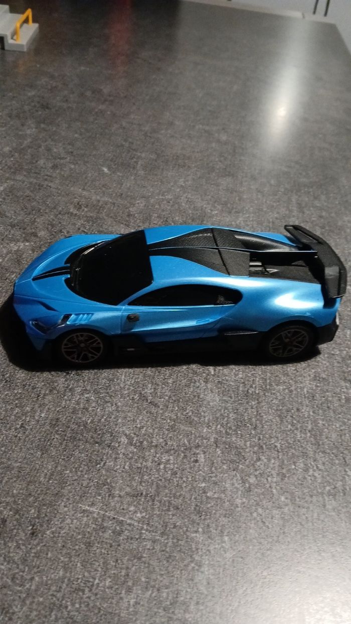 Voiture - photo numéro 2