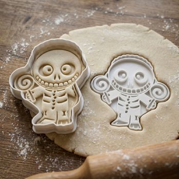Emporte-pièce Squelette à Sucette - Découpoir Biscuit Sablé style Étrange Noël de Monsieur Jack