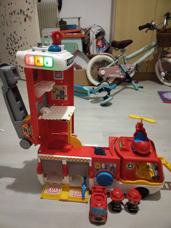 Super camion de pompier vtech - photo numéro 2