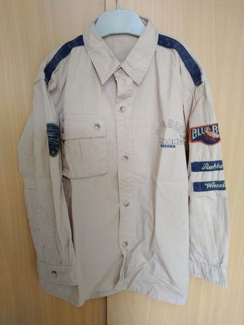 Chemise  taille 8 ans.