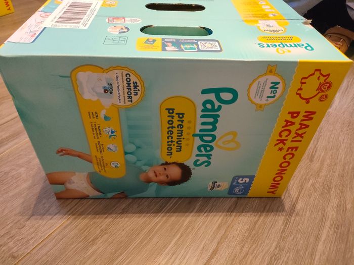 Couches Pampers taille 5
