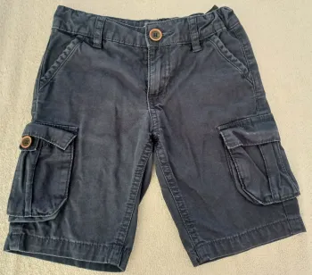 Short Vertbaudet 4 ans (réf perso G-G8)(familleac72)