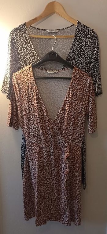 Lot 2 Robes Cache-Cœur Stradivarius – Imprimé Léopard – Taille M