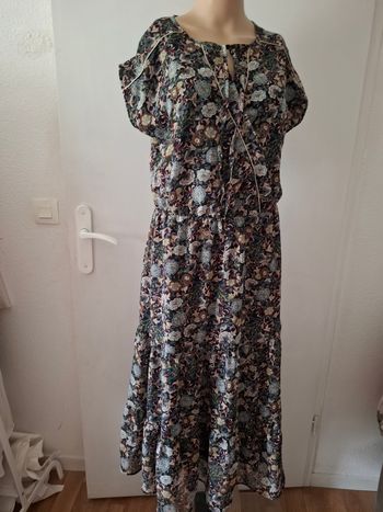 Robe longue riu paris taille 38 en très bon état 