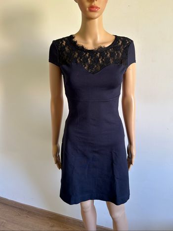 Robe bleue marine avec dentelle noire Morgan taille XS jamais portée