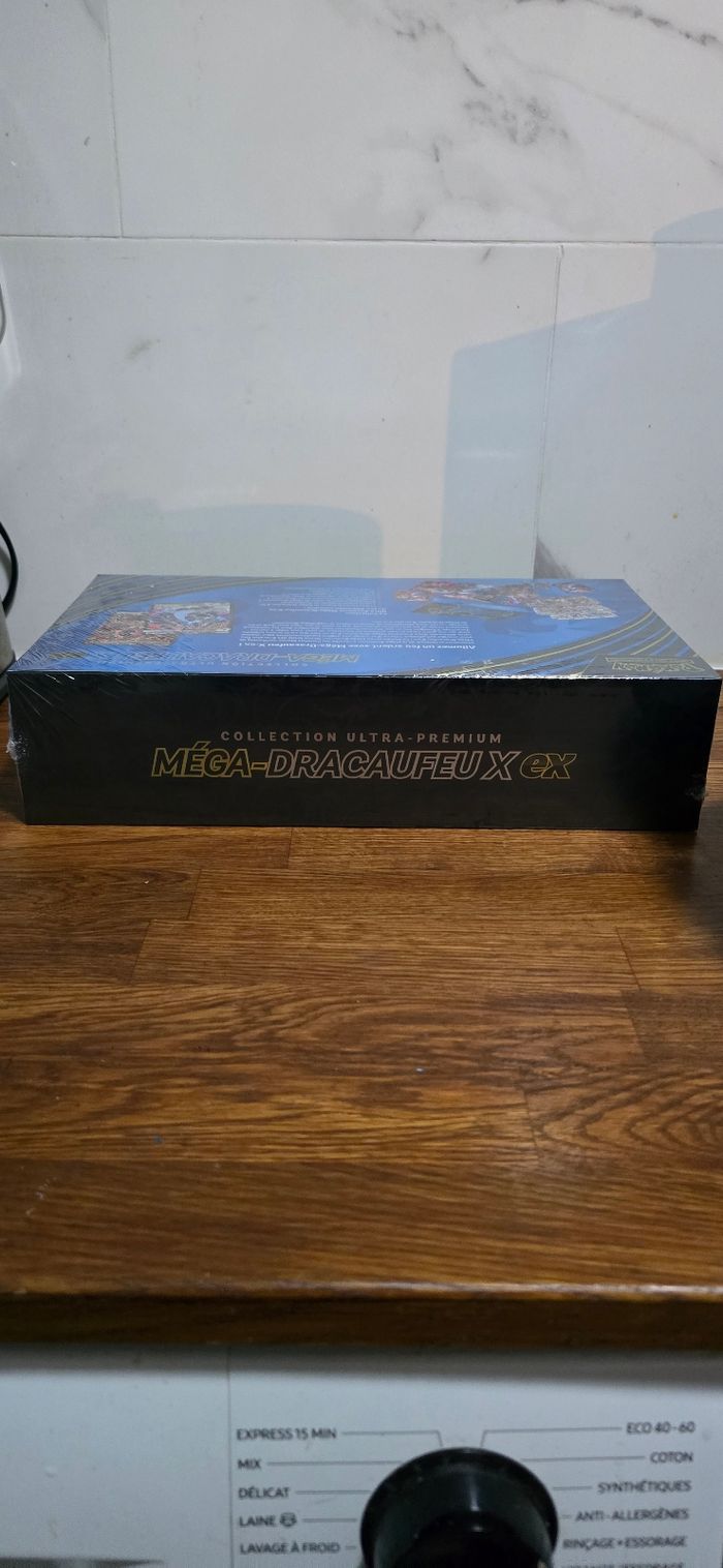 Coffret pokemon mega dracaufeu  x ex - photo numéro 2