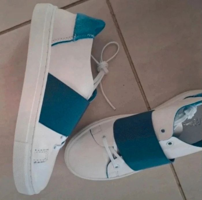 Chaussures neuves 33 - photo numéro 3