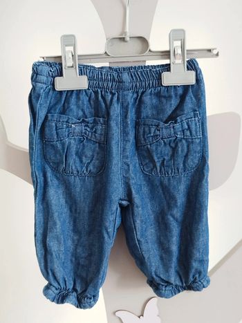 Joli jean bleu brut taille 6 mois