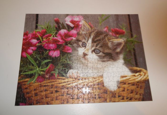 Puzzle 500p Chaton dans un panier - photo numéro 2