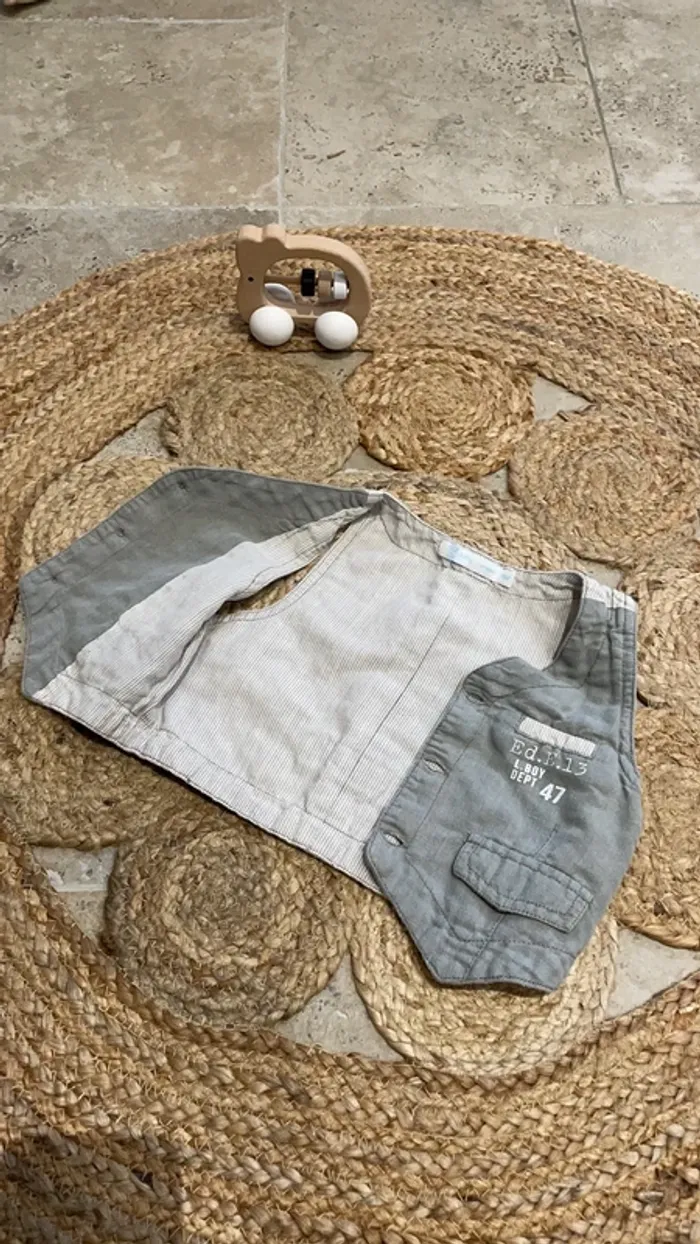 Gilet sans manche style boléro 18 mois - photo numéro 2