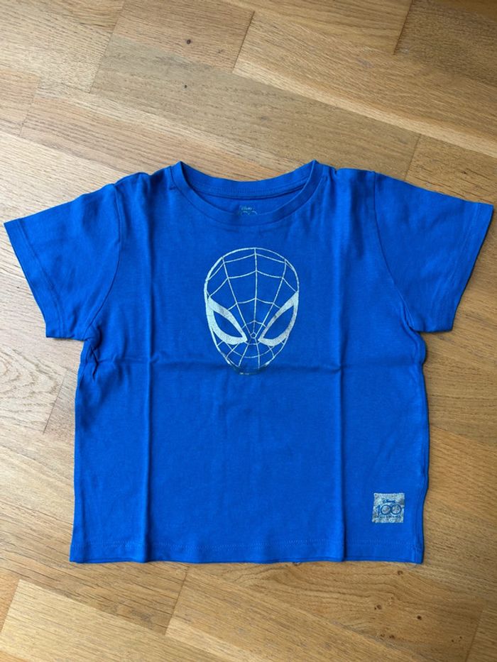 T-shirt manches courtes Spiderman garçon Disney Marvel