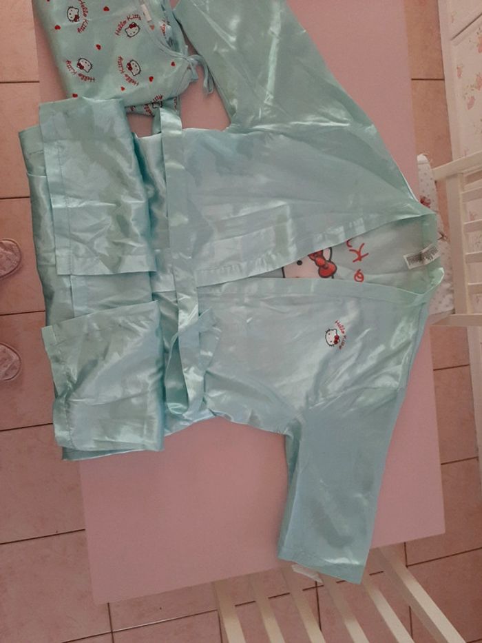 Ensemble chemise de nuit et peignoir Hello Kitty bleu ciel taille 14ans - photo numéro 4