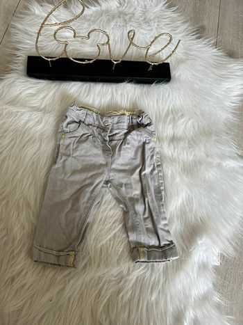 Très beau jeans gris 🥰 obaibi taille 12 mois
