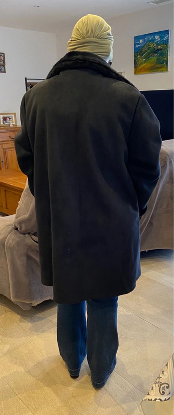 Manteau long fausse fourrure - photo numéro 2