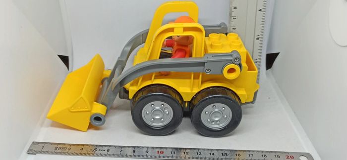 Véhicule pelleteuse avec plot lego duplo - photo numéro 8