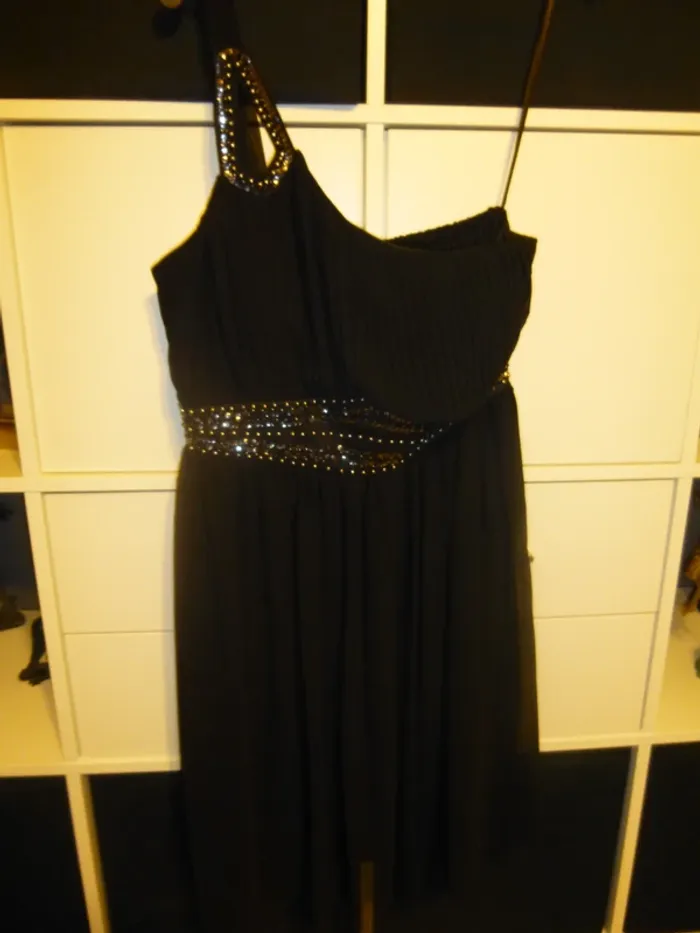 robe à bretelle noir a sequin CACHE cache taille 42 - photo numéro 4