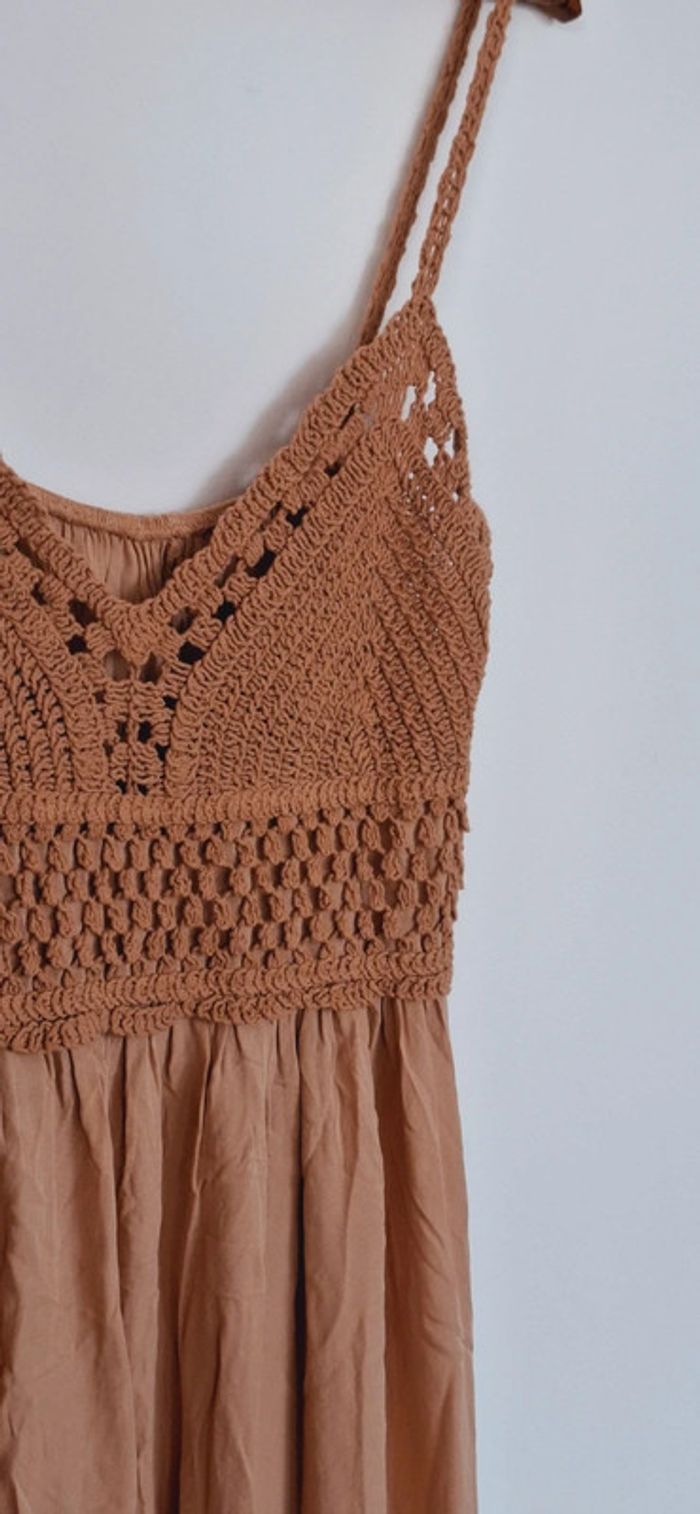 🤍 Robe longue bohème chic – crochet & douceur nude 🤍 - photo numéro 4