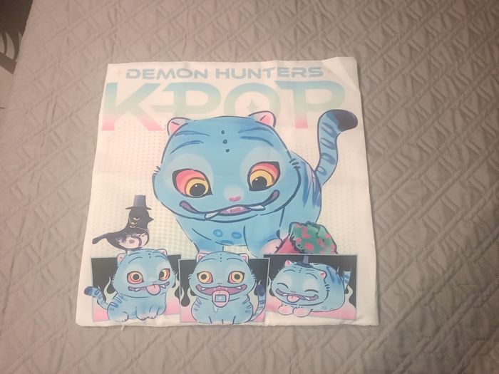 Housse de coussin K-pop démon hunters