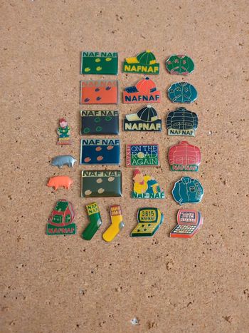 Collection de pin's Naf Naf