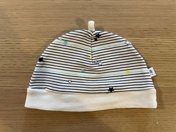 Bonnet blanc et bleu absorba naissance