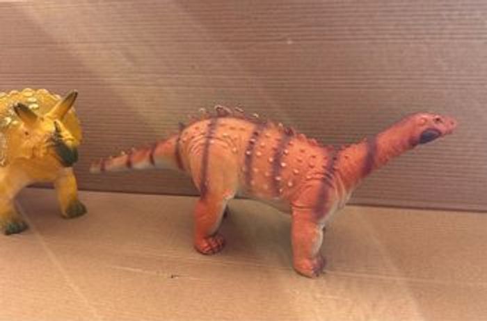 Lot 2 dinosaures ( triceraptor et silvisaurus) - photo numéro 3