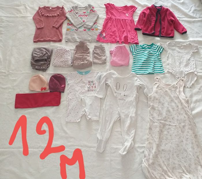 Lot de vêtements bebe fille 12 mois