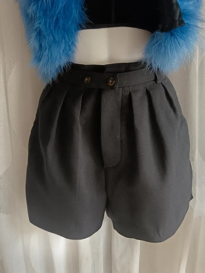 Marc By Marc Jacob "Short taille haute noir " t. 2