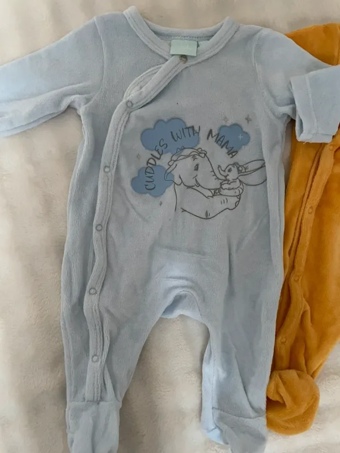Lot pyjama Disney - photo numéro 2