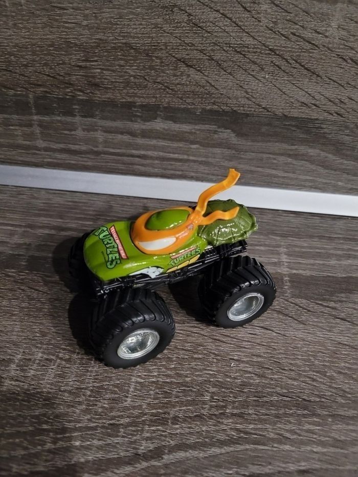 Grand 4*4 tout terrain tortue ninja hot wheels mattel