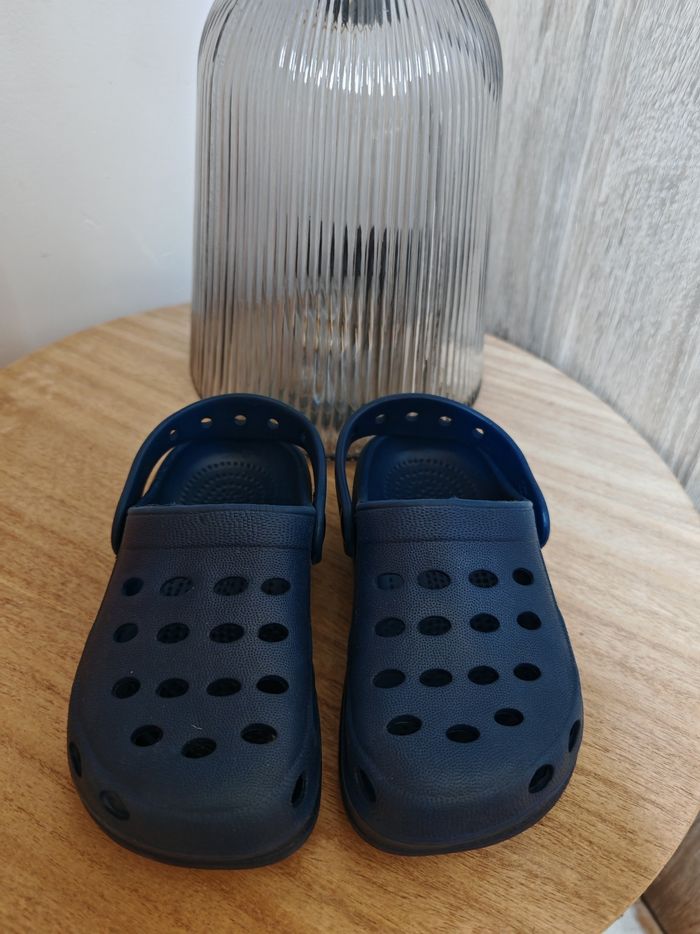 Chaussure garçon style crocs pointure 26 neuve - photo numéro 6