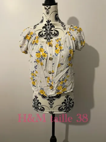 T-shirt court crop top H&M taille 38 manche courte blanc fleuri jaune
