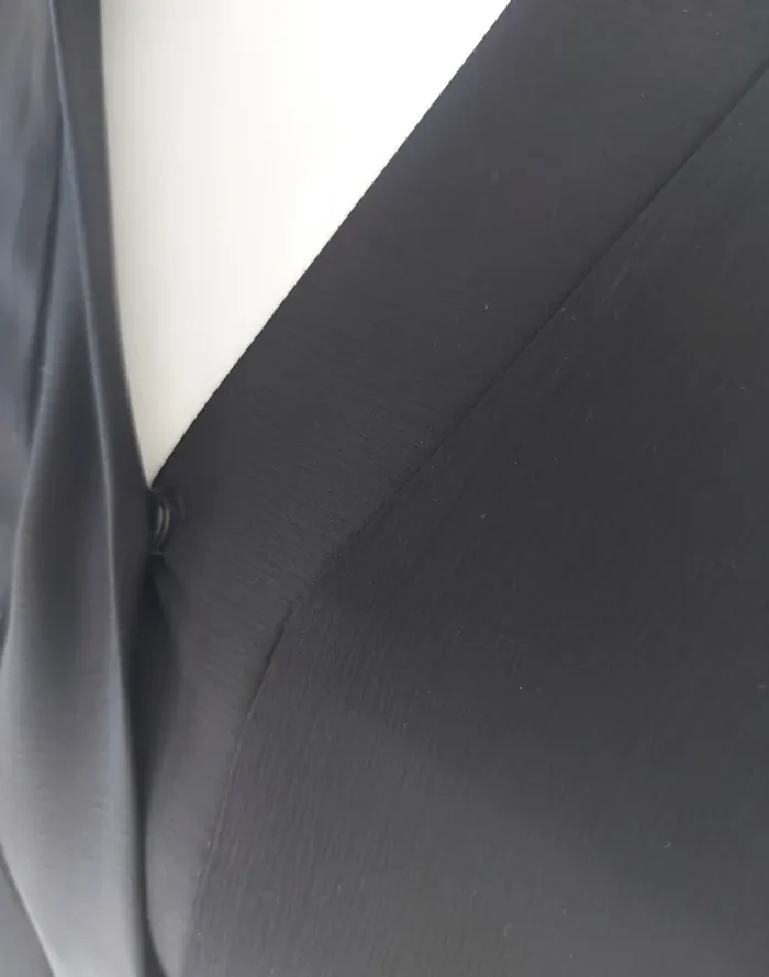 Robe noire zoom 1m50 à 1m55 - photo numéro 6