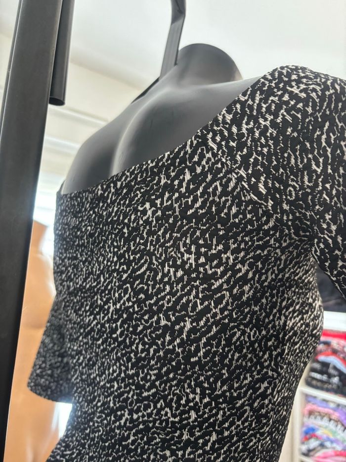 Robe sexy noir et blanc neuve - photo numéro 2