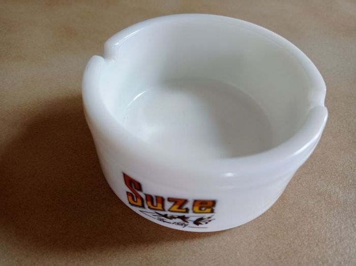 Cendrier publicitaire "Suze"