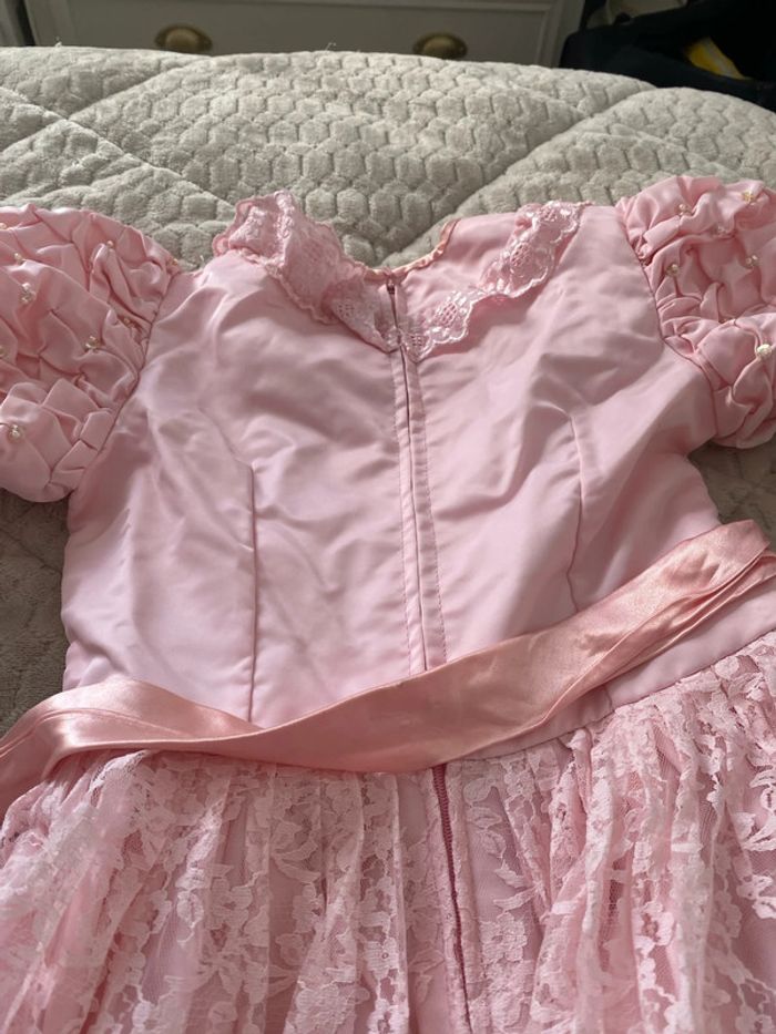 Robe de cérémonie taille huit ans - photo numéro 3