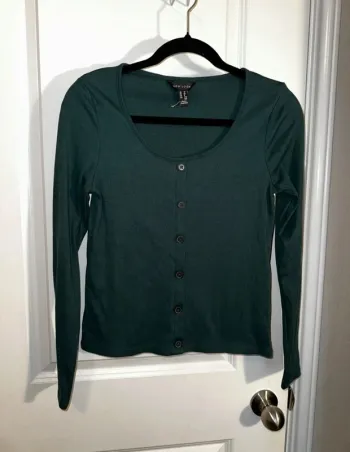 Women Long Sleeve Shirt Size 8