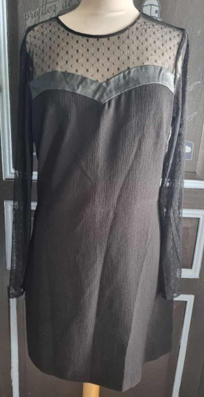 Robe chic avec effet dentelle taille 42 Morgan