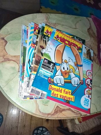 Lots de 15 magasines Mickey