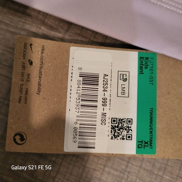 Brassière de sport Nike 14 ans neuve avec étiquette - photo numéro 5