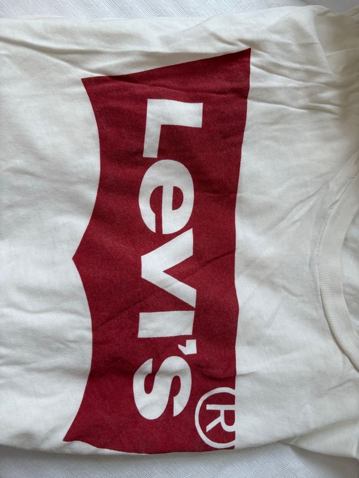 -shirt Levi’s blanc & rouge taille L – Canon et facile à porter - photo numéro 4