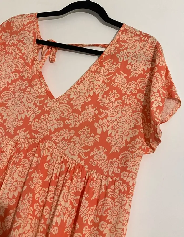 Robe courte fleurie - photo numéro 2