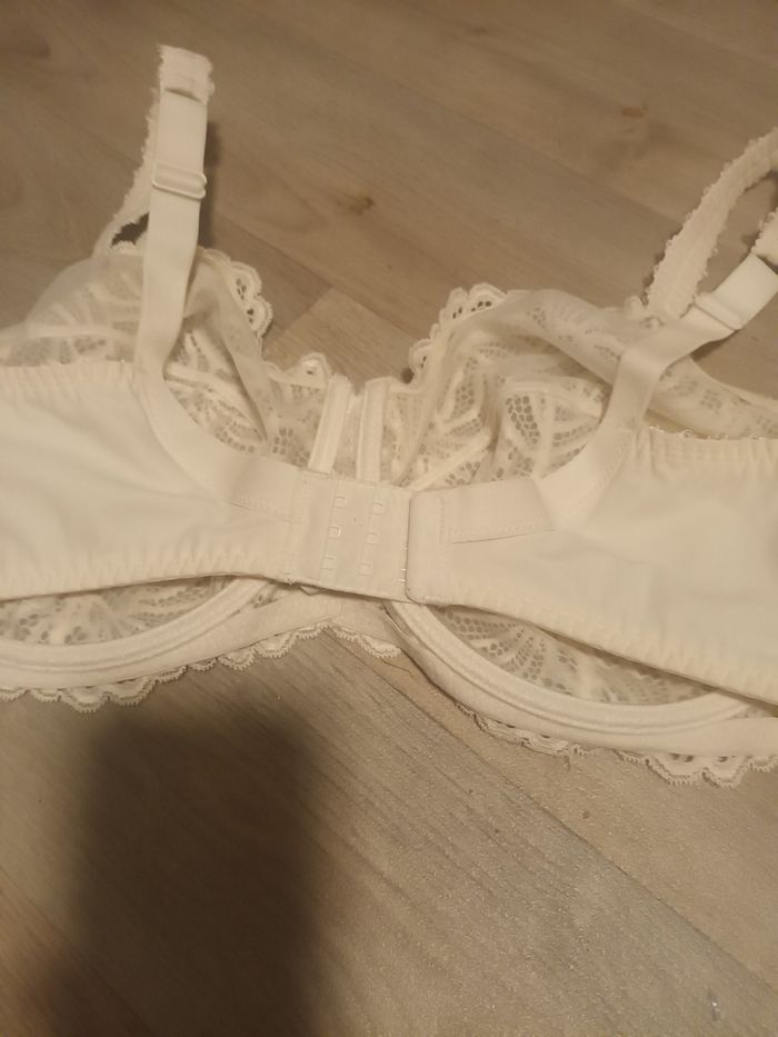 Soutien gorge 100F en dentelle neuf ecru - photo numéro 3